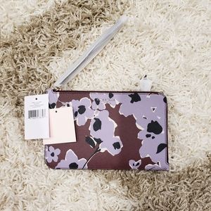 ♠️ Kate Spade wildflower bouquet medium Wristlet